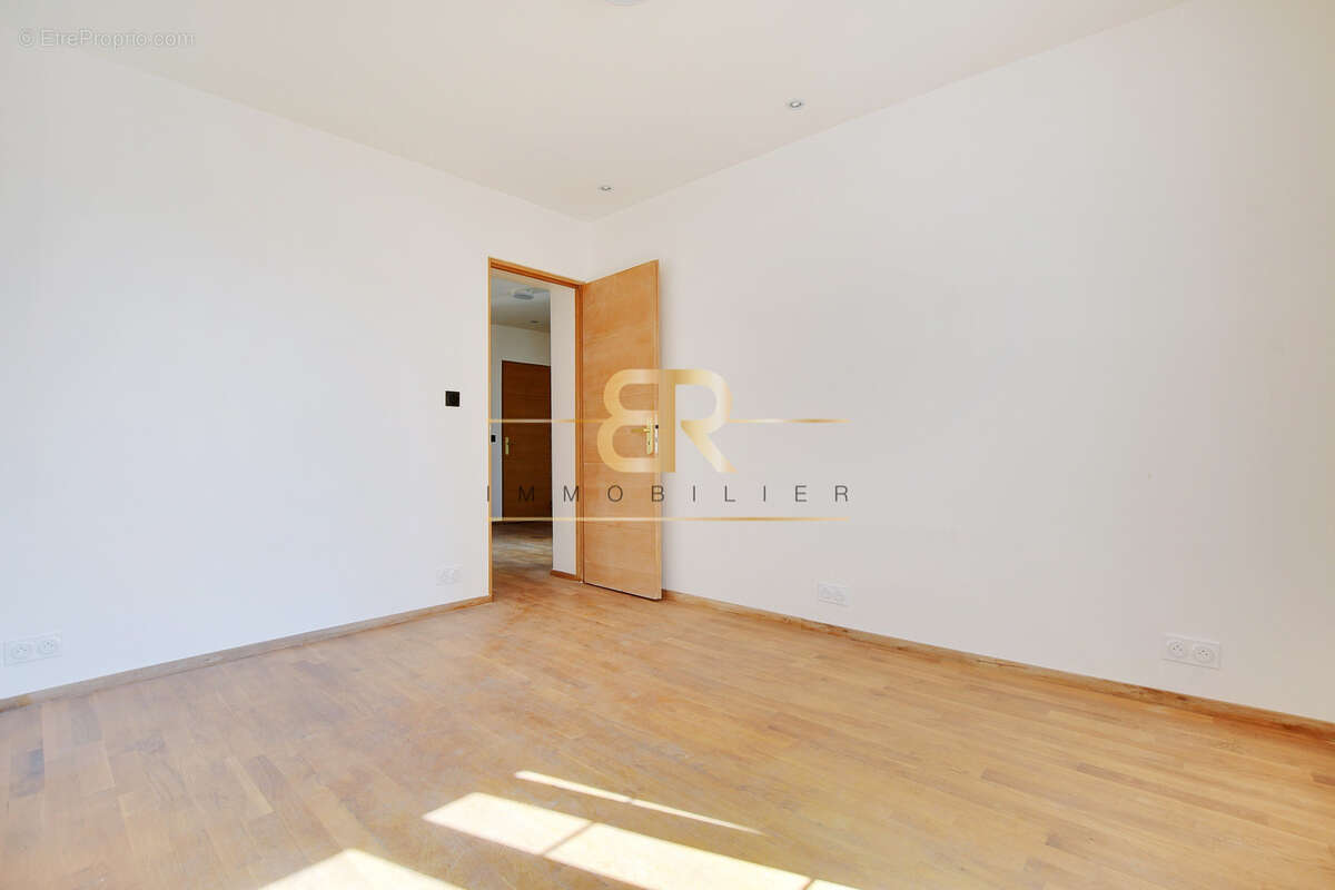 Appartement à CLICHY