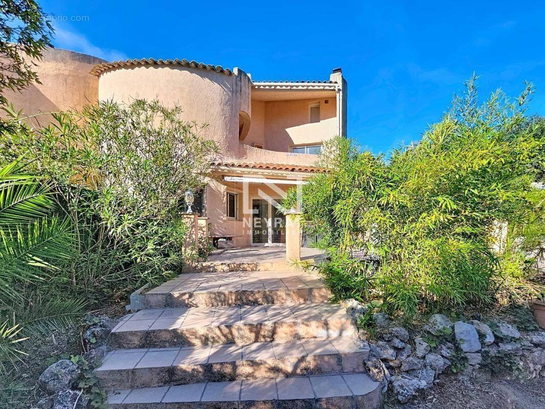 Appartement à SAINT-PAUL-EN-FORET