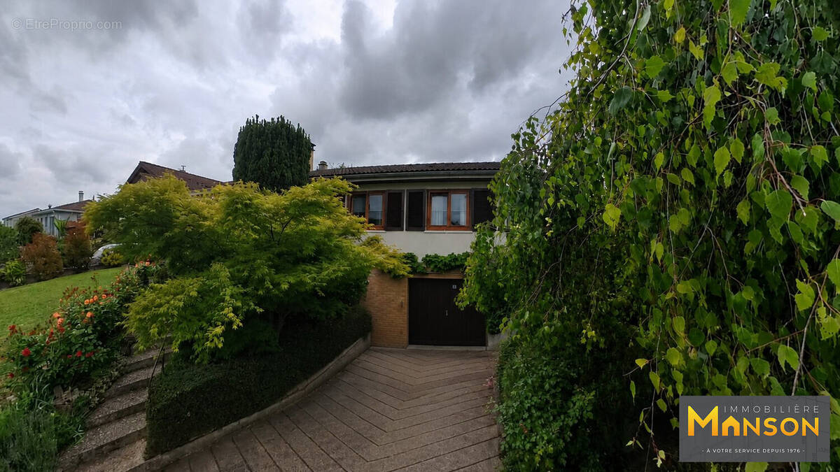 Maison à LUDRES