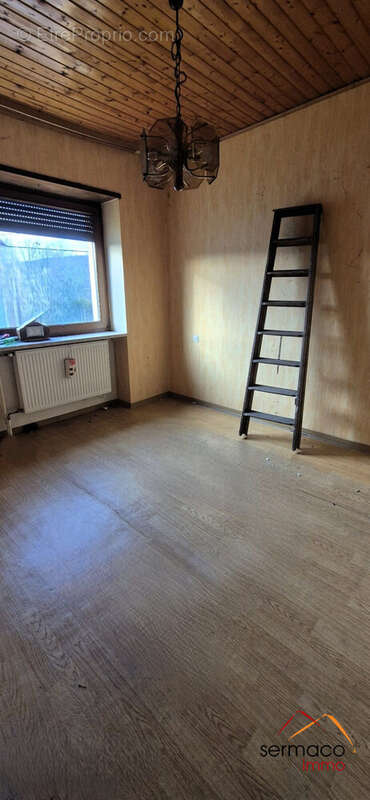 chambre 5 étage - Maison à GROSBLIEDERSTROFF