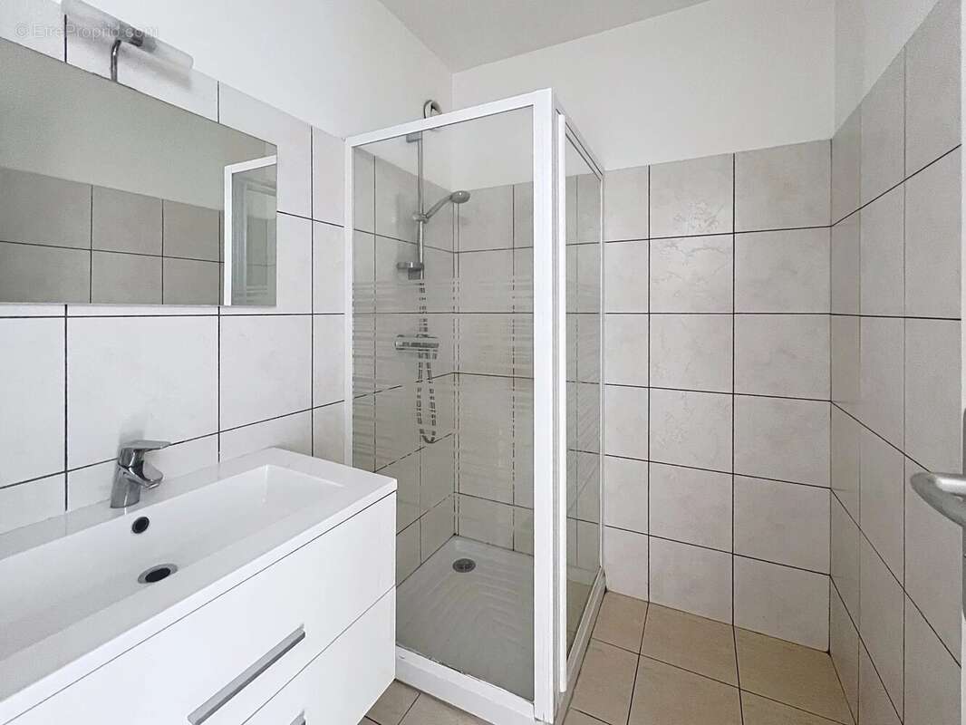 Appartement à SAINT-MARTIN-DU-VAR