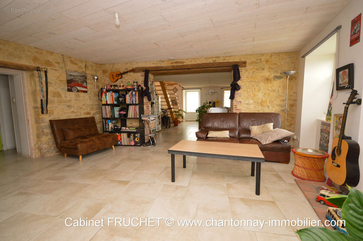 Maison à MOUCHAMPS