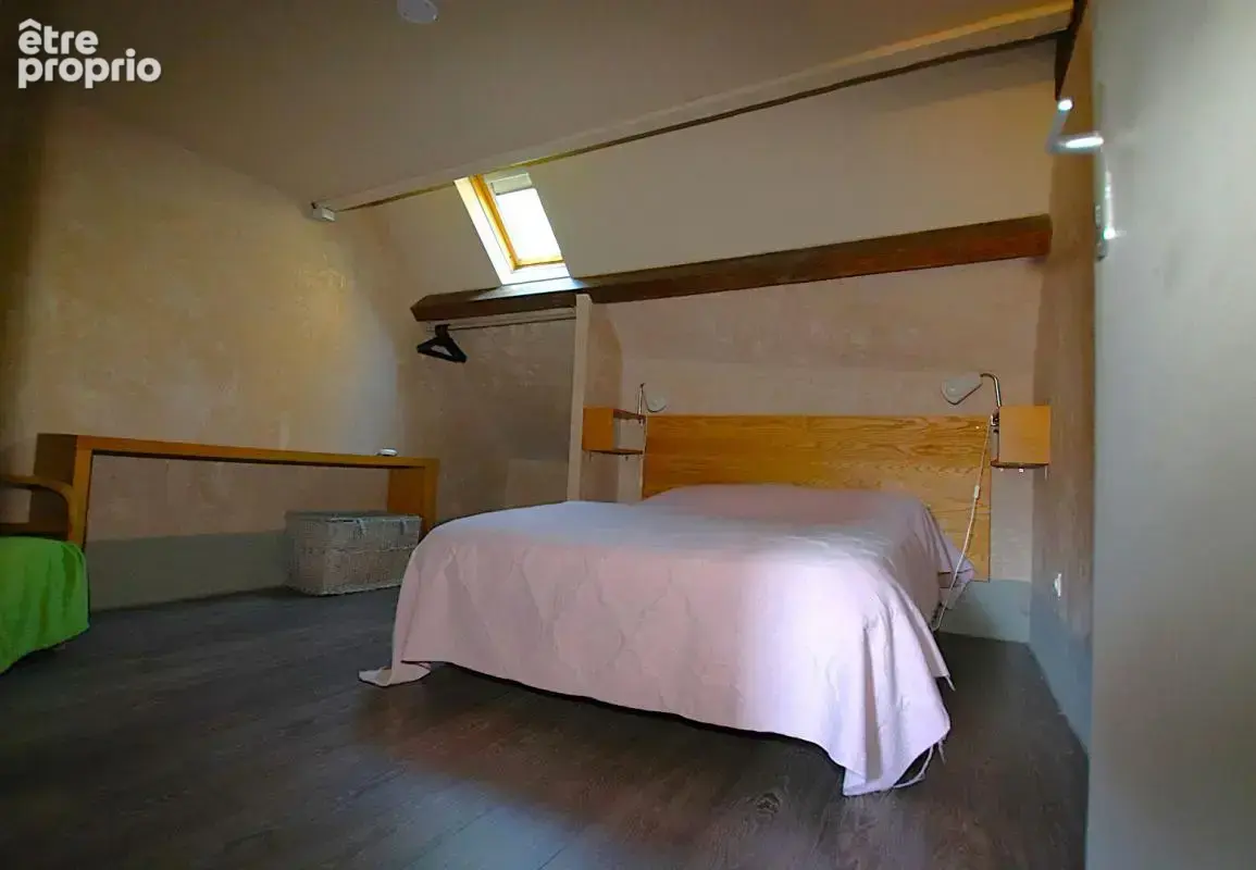 Maison de village avec vue exceptionnelle sur l'abbatiale de Conques - Gîte & fort potentiel commercial - photo 10