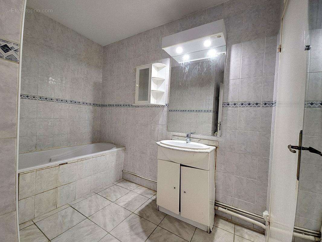Appartement à CHENOVE