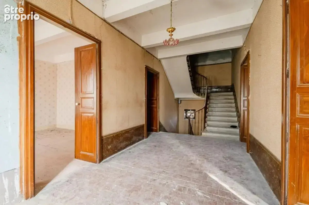 Maison 765 m² à Montblanc  - photo 3
