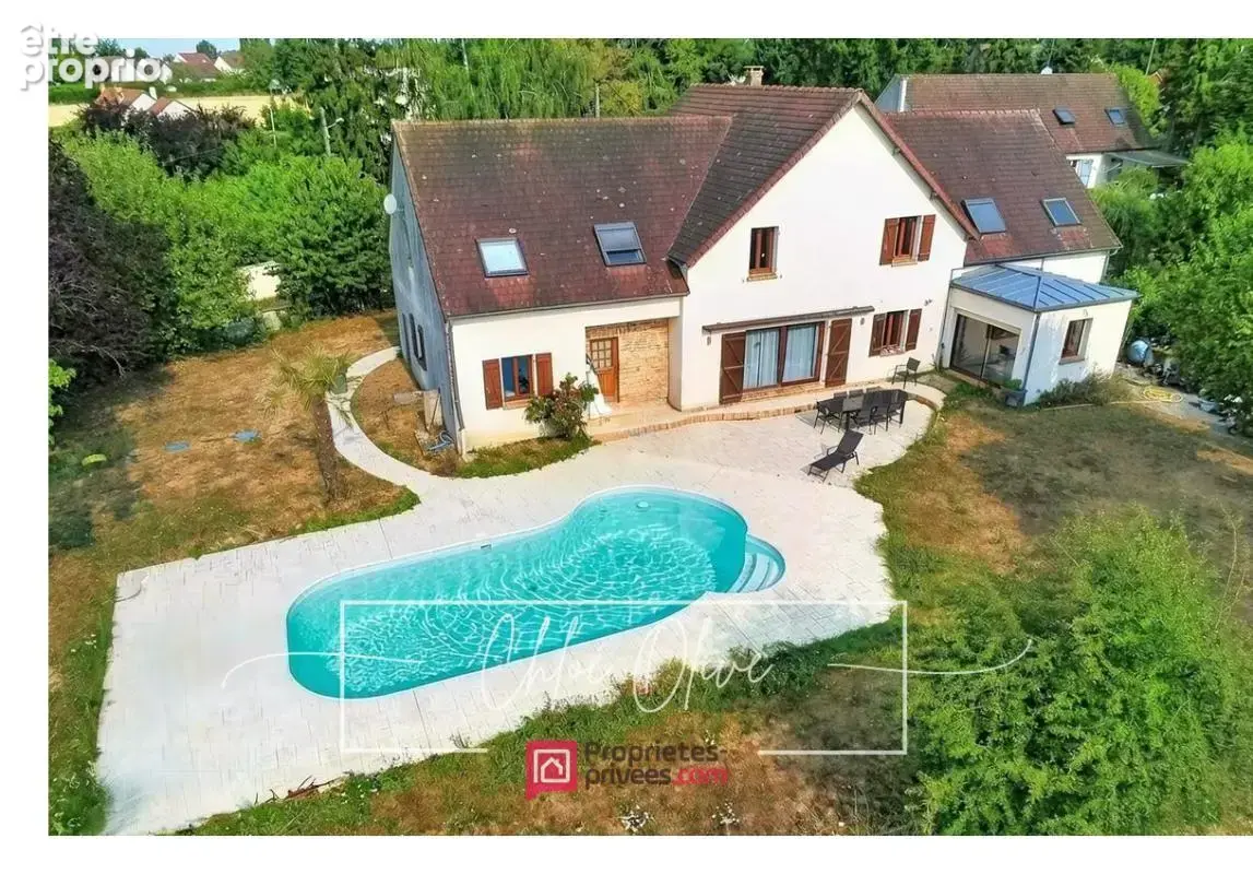 Maison familiale 310 m² , piscine- vue dégagée , crécy-la-chapelle - photo 17