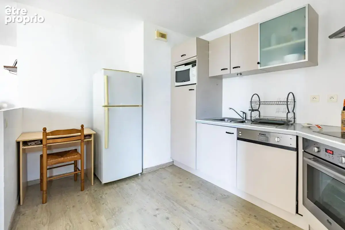 Appartement  T2 grande terrasse + garage sécurisé - photo 9