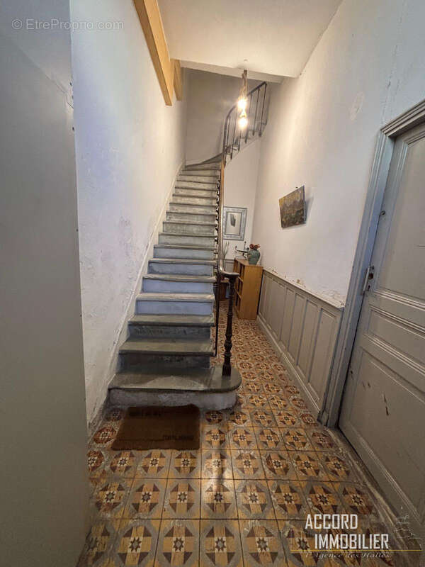 Appartement à PUISSALICON
