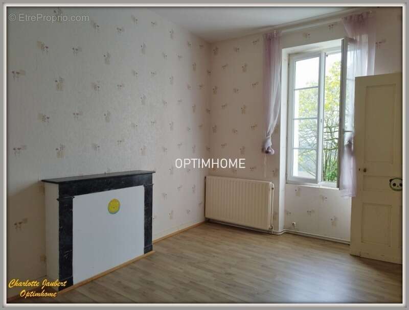 Maison à BLANZAC-PORCHERESSE