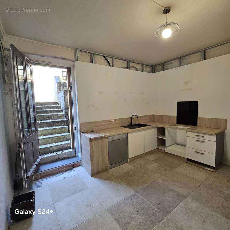 Maison en pierres 135m² - 5 pièces avec jardin - photo 9