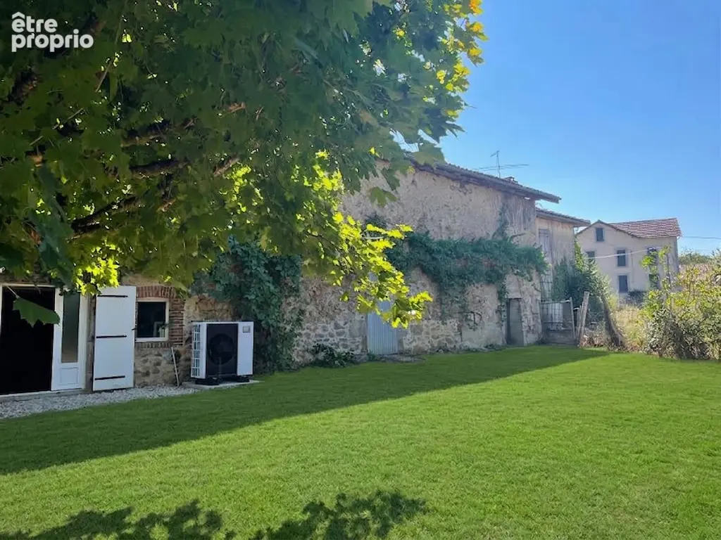 Ensemble immobilier de caractere - 3 maisons, 2 granges et 1 patio - un projet unique a imaginer - photo 7