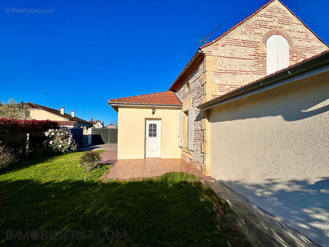 Maison à SAINTE-LIVRADE-SUR-LOT