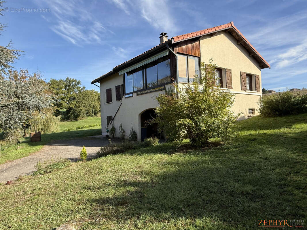 Maison à LETRA