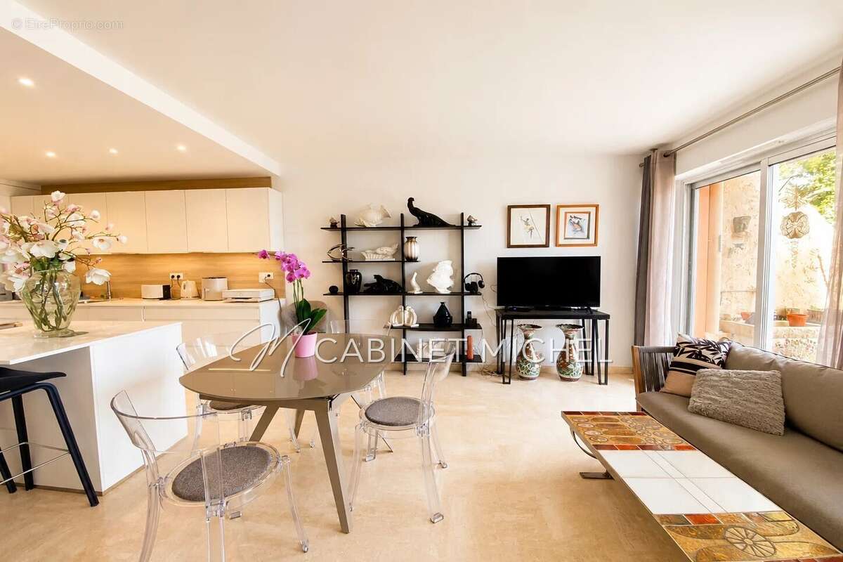 Appartement 69 m² à Vence  - photo 8