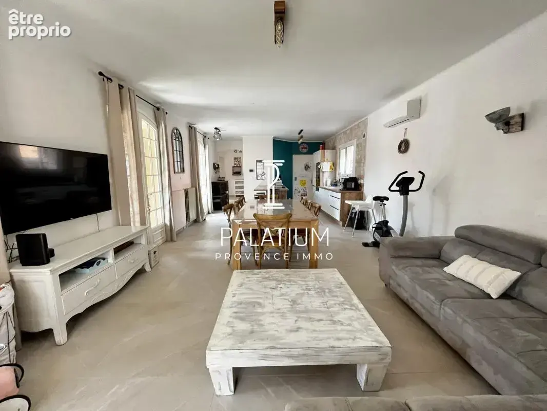 Villa 172m² - Garage 26m² - Terrain 912m² - photo 5