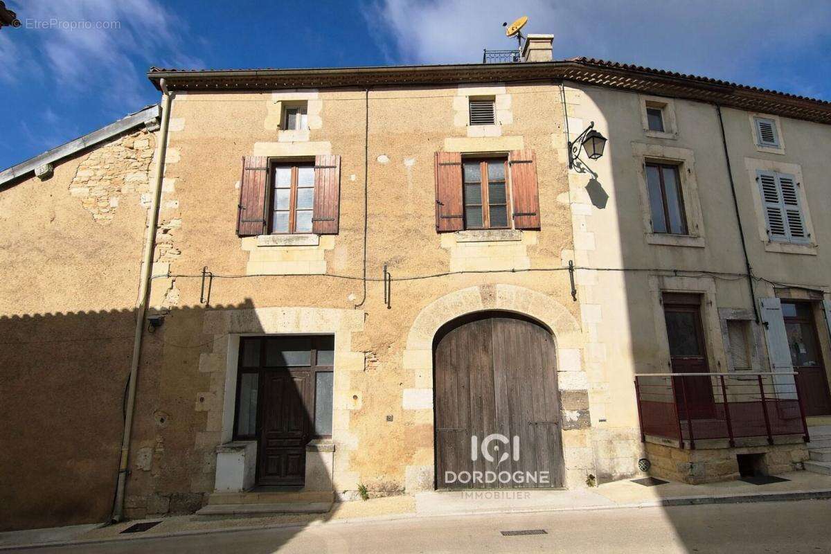 Maison à SAINT-MAIME-DE-PEREYROL