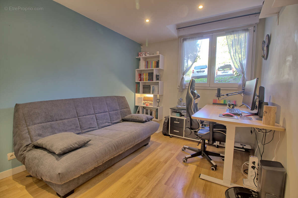 Appartement à VALLAURIS