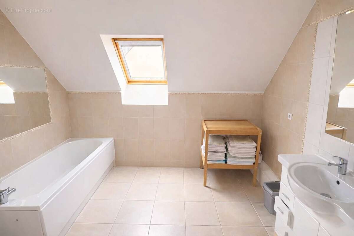 Maison à GRETZ-ARMAINVILLIERS