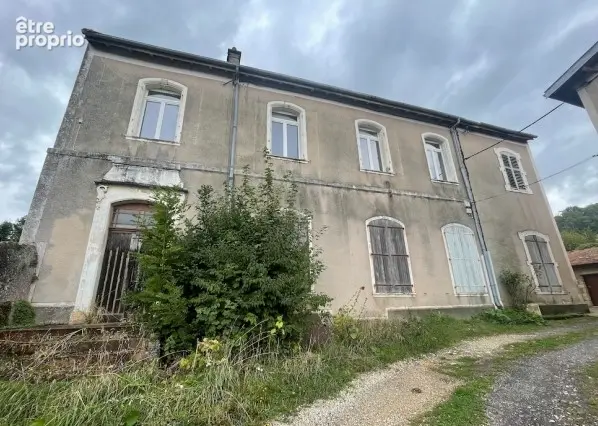 Appartement à LAY-SAINT-CHRISTOPHE
