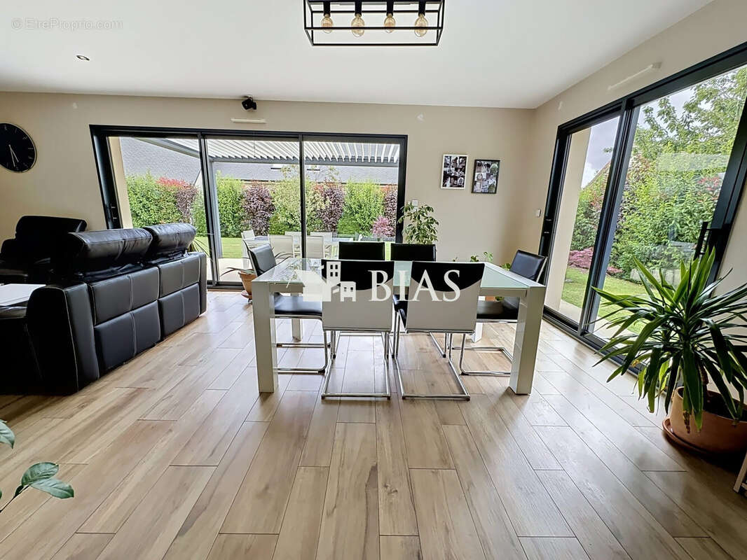 Maison 124 m² à Bourg-Achard  - photo 6