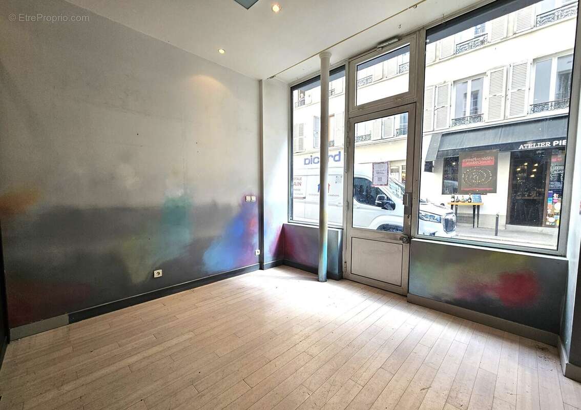 entrée - Commerce à PARIS-11E