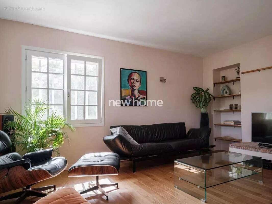 Villa joliment rénovée avec piscine dans un cadre verdoyant - photo 10
