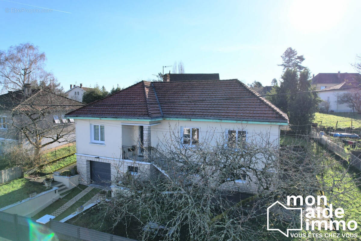 Maison à THIVIERS