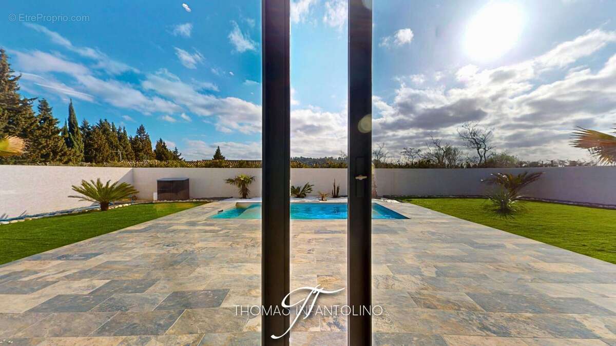 En exclusivite - plain pied - 4 chambres - piscine - garage - photo 8