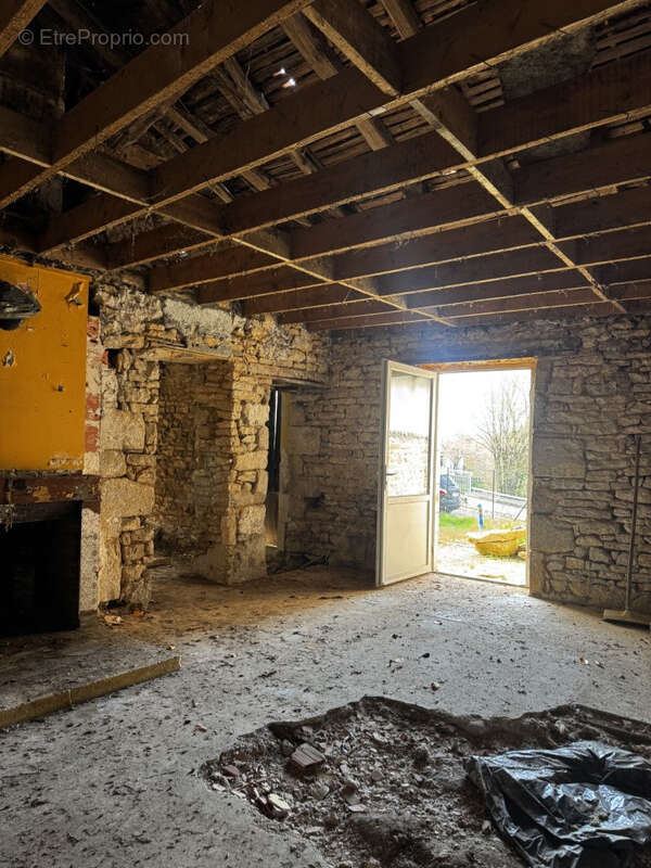 Maison à BEAULIEU-SUR-SONNETTE