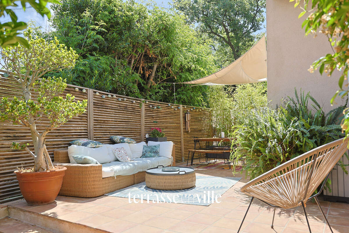 Exclusivite - toulon - cap brun - maison t 5 - 163 m2 - piscine - jardin - proximite  immediate des ecoles - photo 24