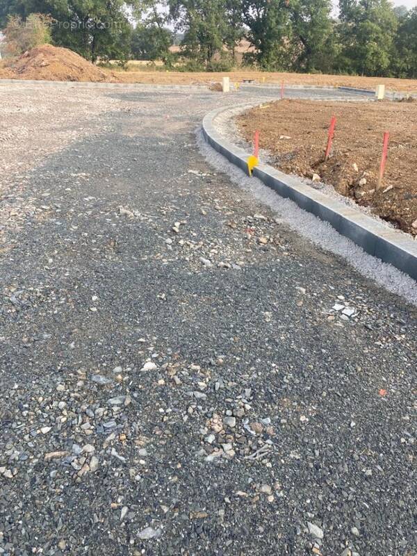 Terrain à LASGRAISSES