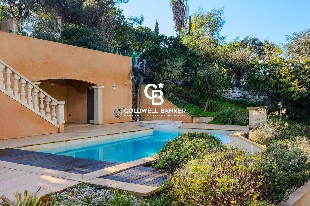 Maison à RAYOL-CANADEL-SUR-MER