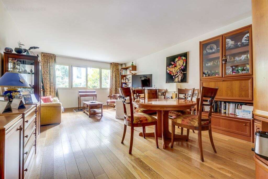 Appartement à PARIS-12E