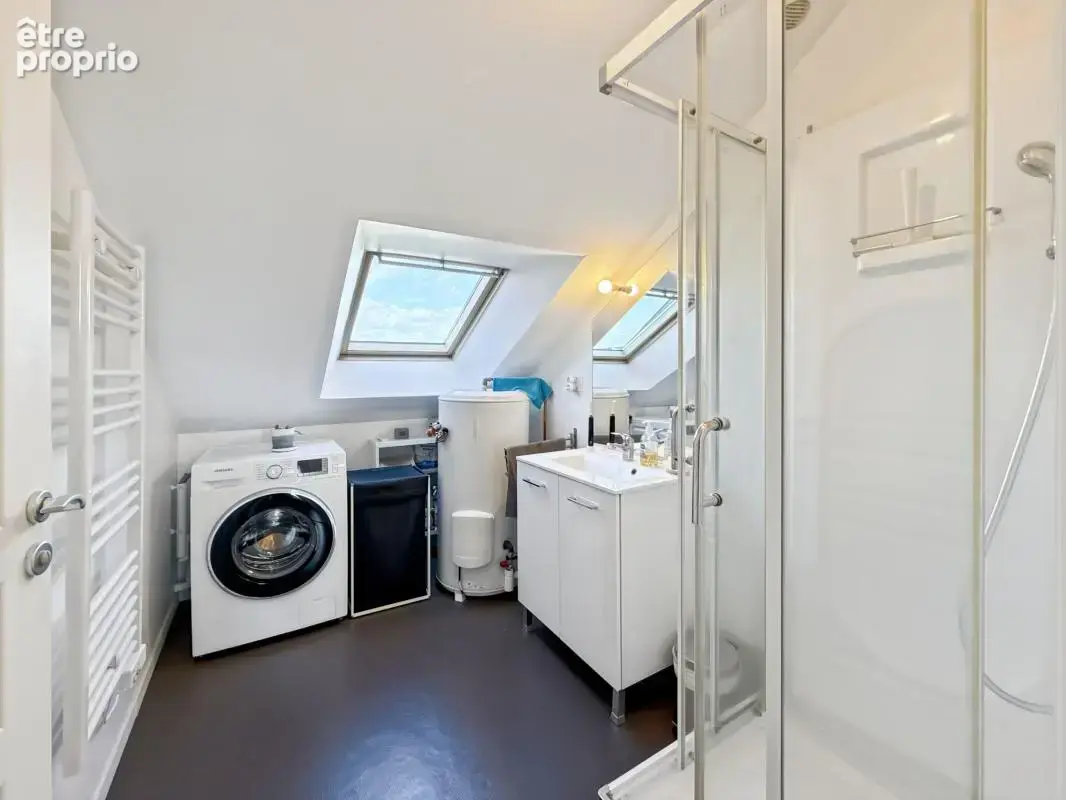 Confort, sécurité et vie à pied, lumineux avec stationnement privé proche centre ville  - photo 8