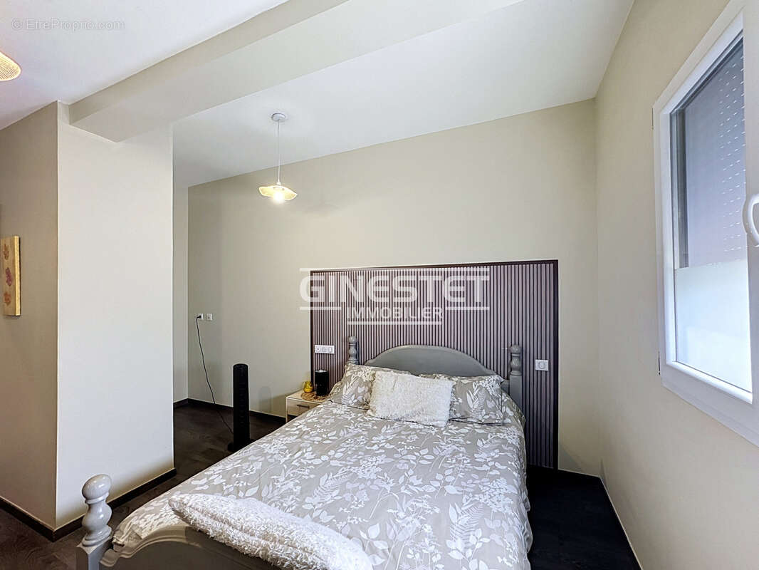 CULOISON, Villa 348m2, 4 chambres, un appartement de 54m2 et piscine intérieure. - photo 13