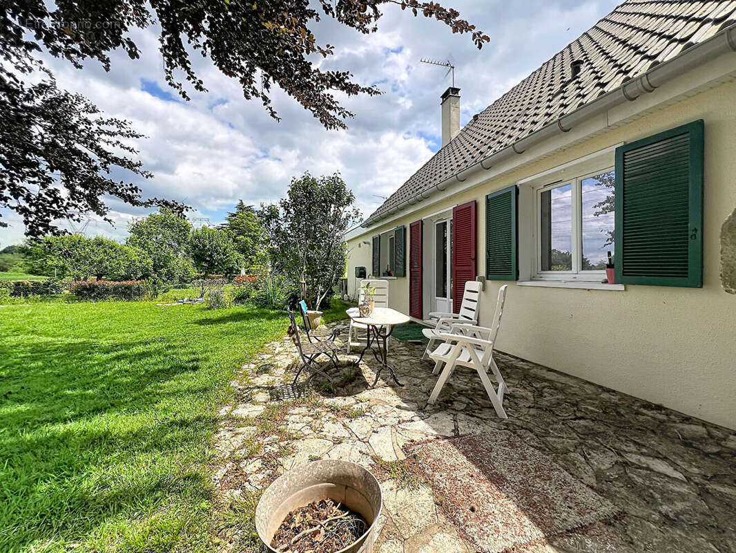 Maison à MENNECY