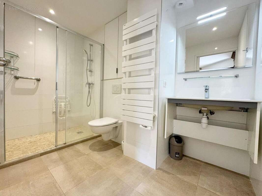   - Appartement à NICE