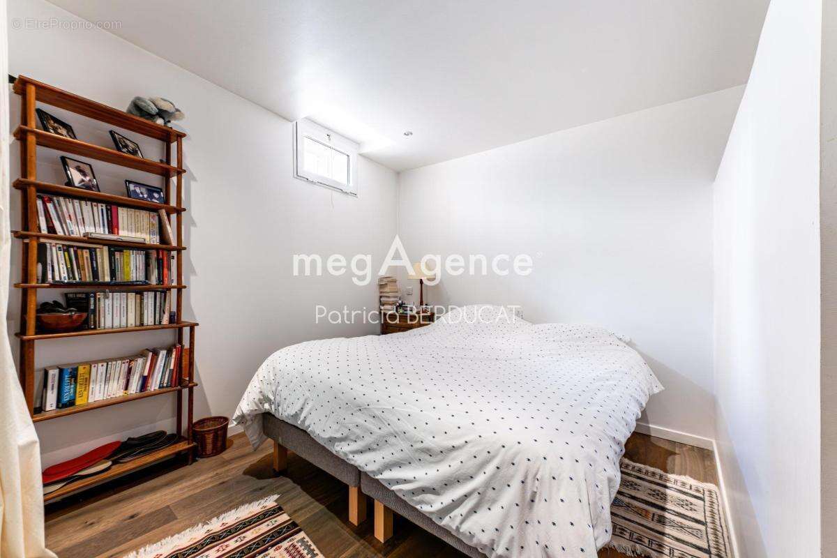Appartement à PARIS-20E