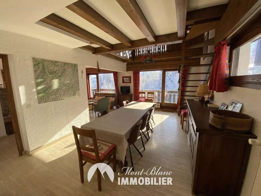 Appartement à COMBLOUX