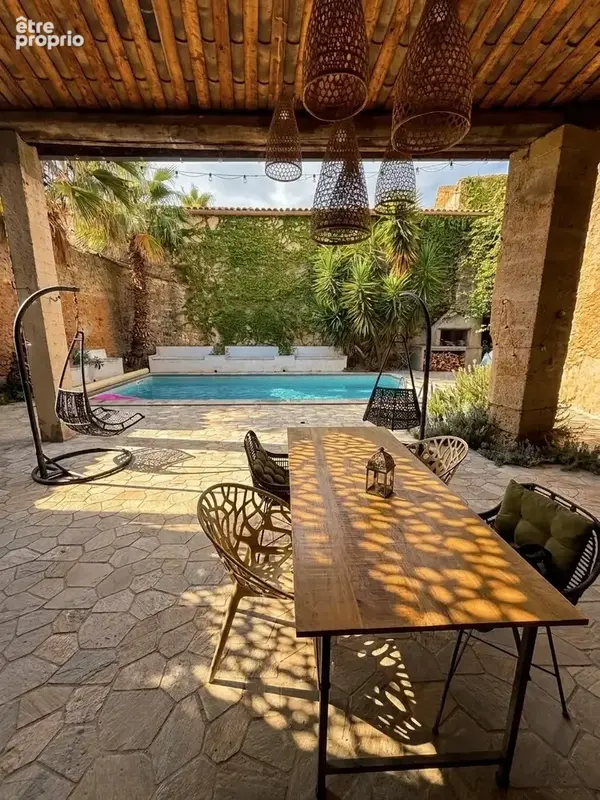 Maison Vigneronne d'exception de 380m2  Piscine 8X4 Garage de 220m2 à 25mn de la mer à 10mn de L'A75 ET 15mn d - photo 2