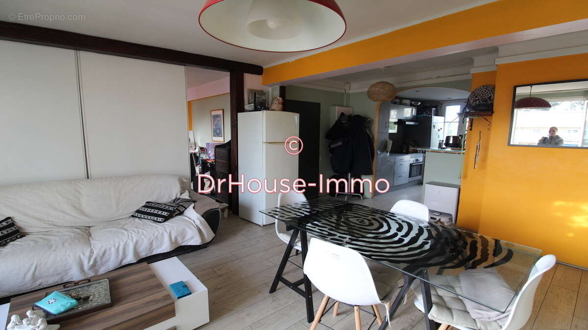Appartement à MARSEILLE-9E