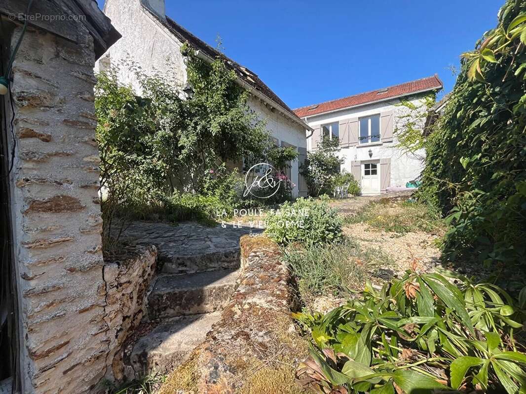 Vente maison ancienne centre poigny la foret - photo 2
