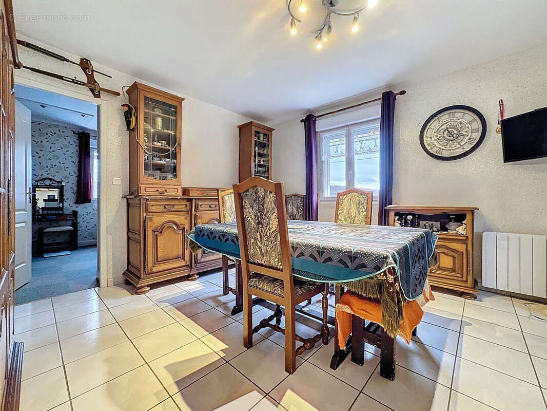Maison à MONTMIRAIL