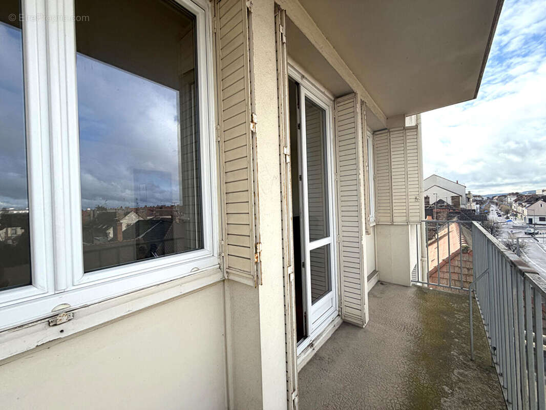 Appartement à SAINTE-SAVINE