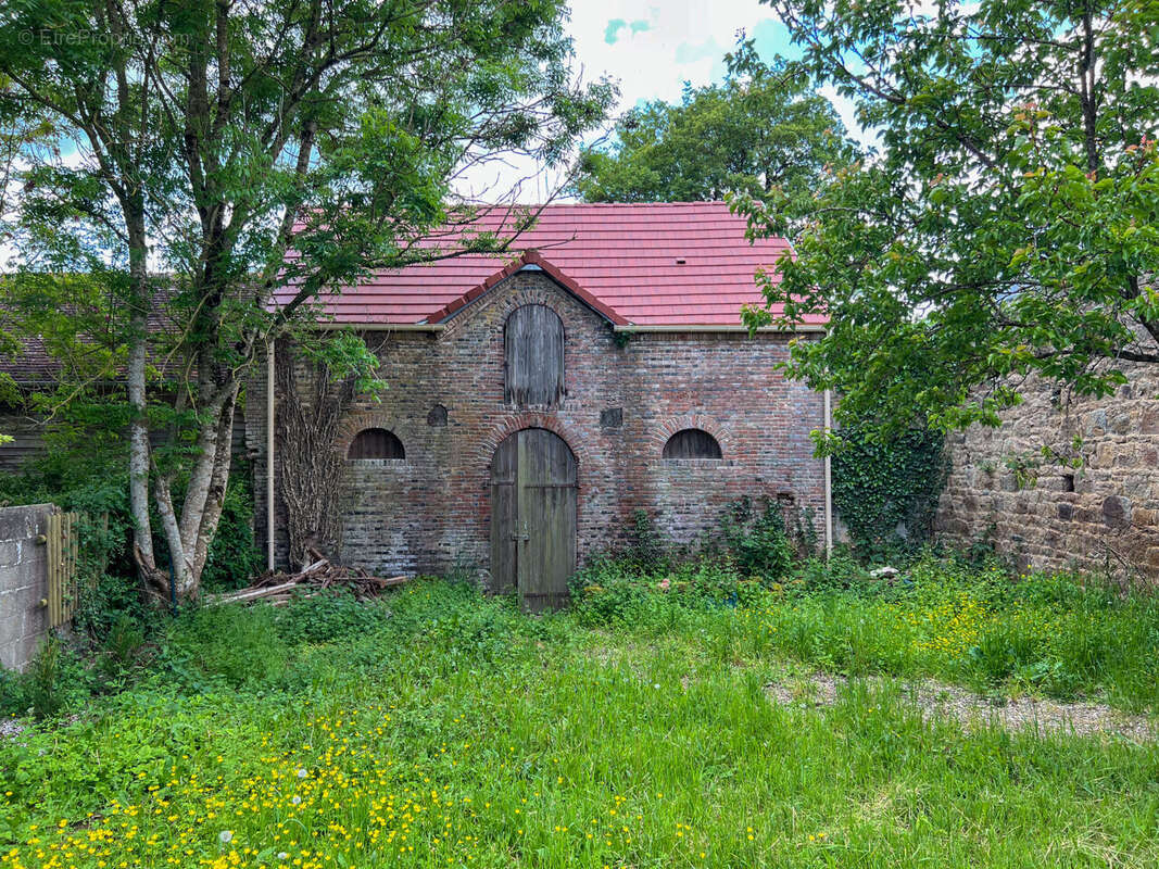 Maison à LOUGE-SUR-MAIRE