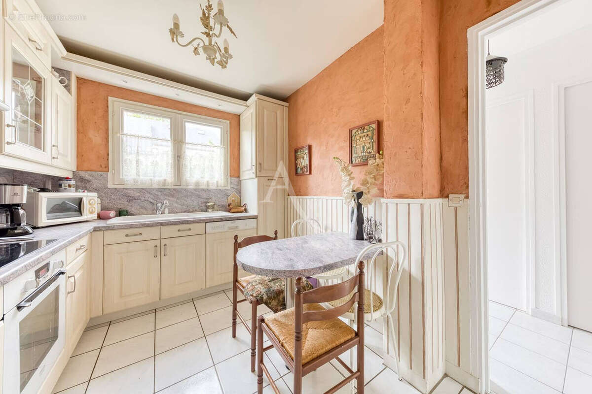 Appartement à OZOIR-LA-FERRIERE