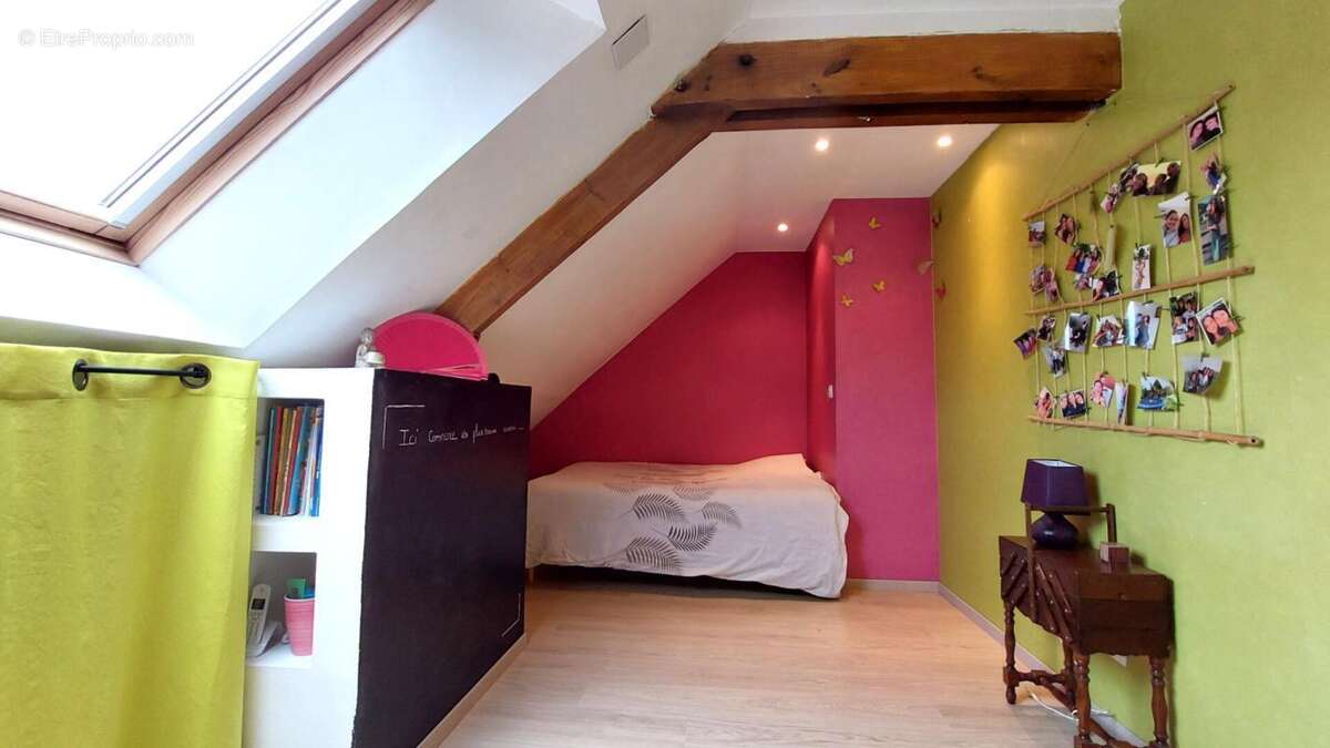 Maison Loire 6 pièce(s)  145 m2 - photo 13