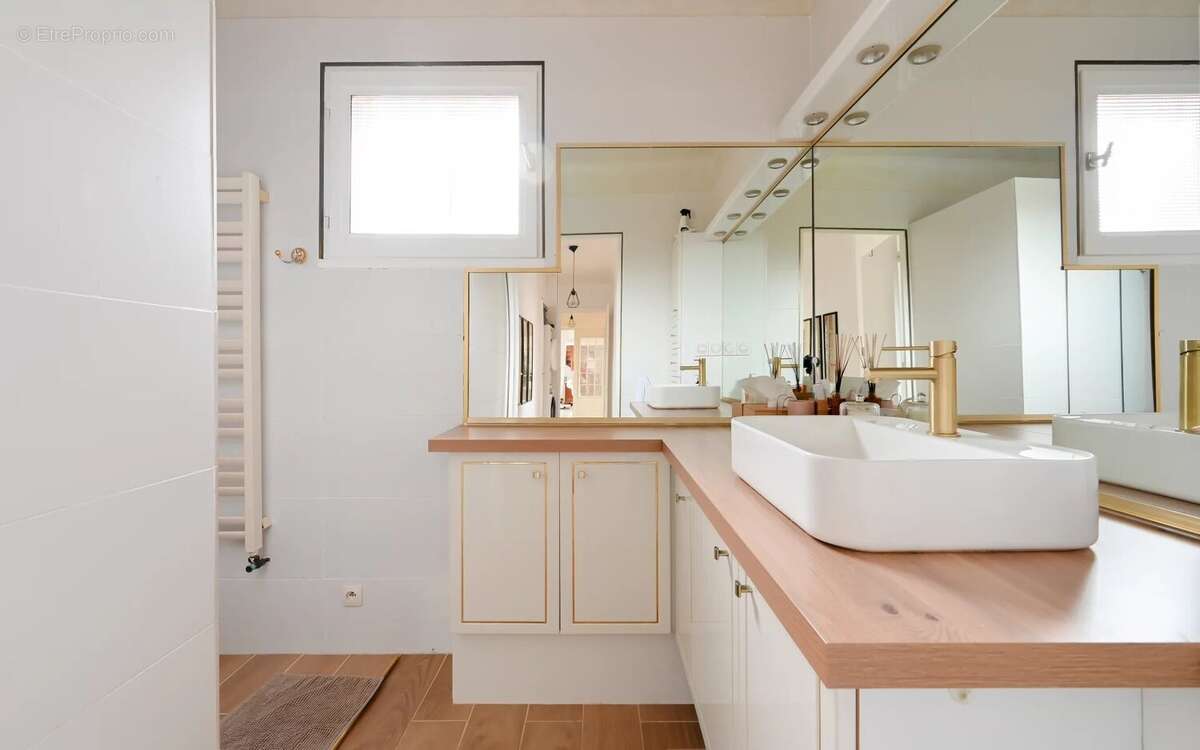 Maison à SAINTE-CONSORCE