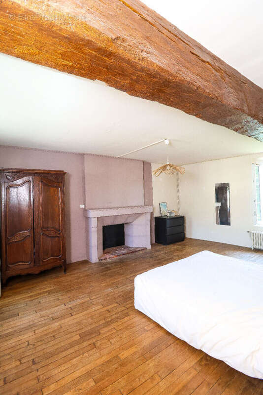 Maison à DORMELLES