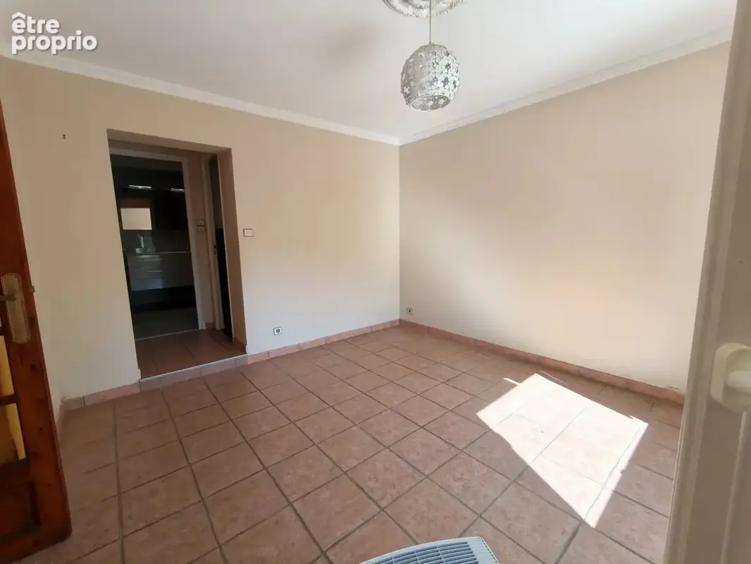 Maison en pierre de 177 m² avec jardin et appartement indépendant – Saint-Juéry le Haut - photo 4